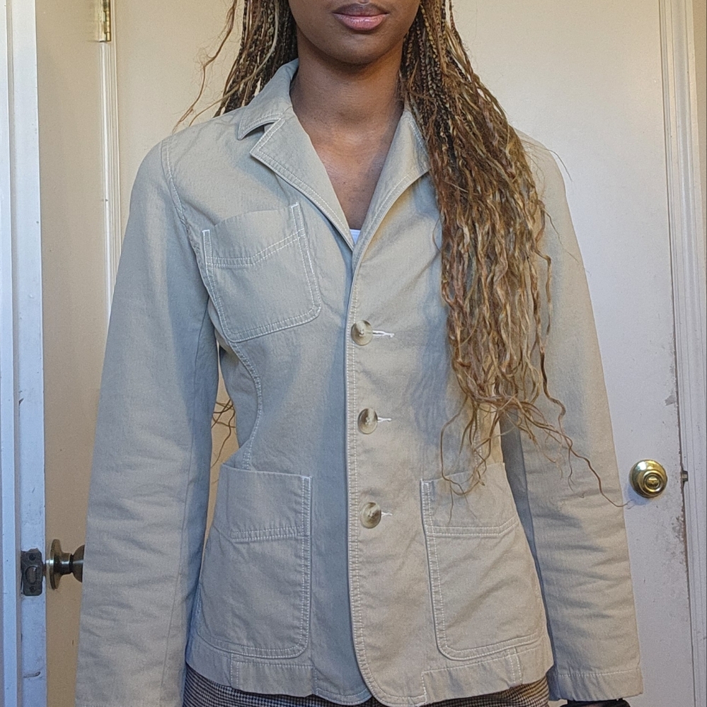 Beige/khaki button blazer. Size S.#y2k #nana #officesiren